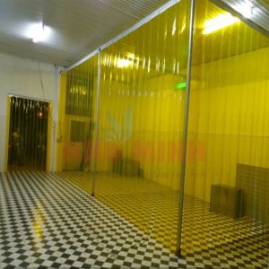 Rèm ngăn lạnh chống côn trùng màu vàng tại Đà Nẵng