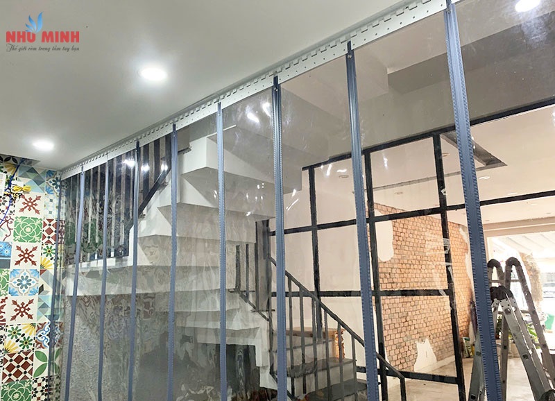 Rèm nhựa pvc nam châm từ tính ngăn lạnh điều hòa tại Đà Nẵng