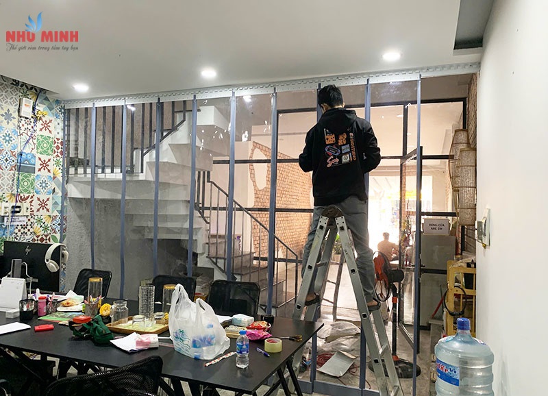 Rèm nhựa pvc nam châm từ tính ngăn lạnh điều hòa tại Đà Nẵng