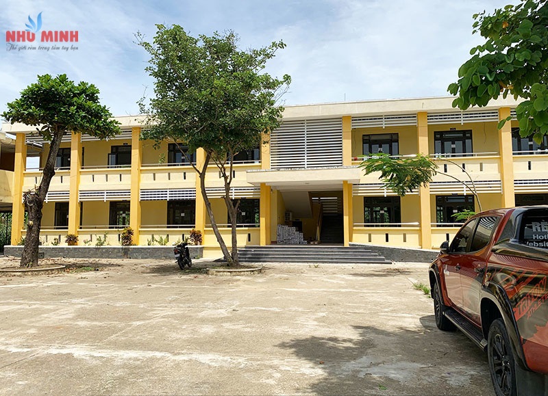 Rèm cuốn lắp trường học tại Đà Nẵng - Mẫu rèm cuốn màu trắng Như Minh